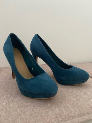 Zapatos de tacón azul verdoso