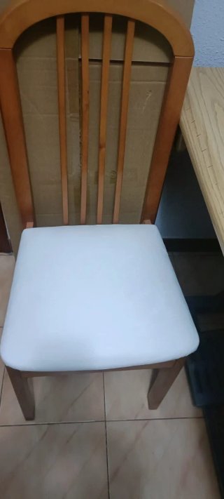 Sillas de comedor de madera