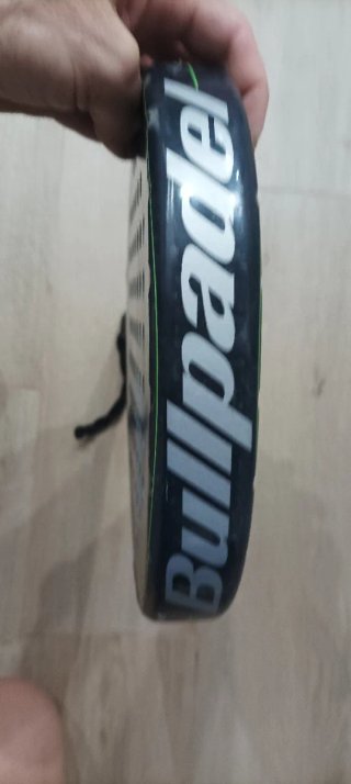 Pala Pádel Bullpadel