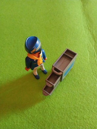 Playmobil Azafata de Vuelo y Carrito