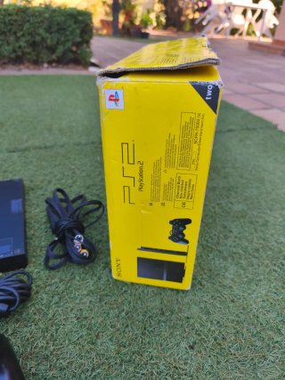 PlayStation 2 Slim Negra con Caja Original