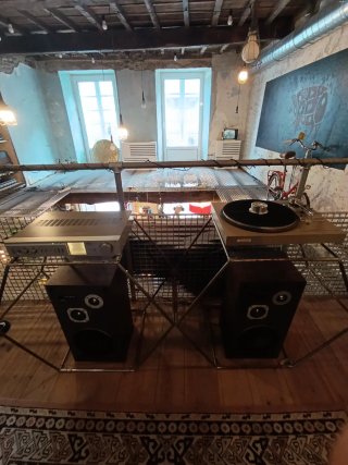 Equipo Hifi Tocadiscos + Amplificador + Altavoces