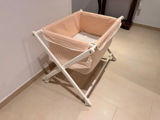 Minicuna beige con estrellas