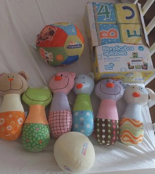 Lote Juguetes Bebé: Pelota y Bloques Blandos