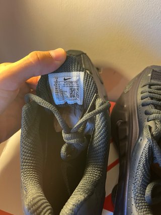 Nike Shox R4 negras y moradas a estrenar