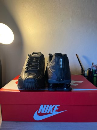 Nike Shox R4 negras y moradas a estrenar