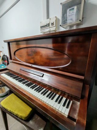 Piano J. Smith Vintage + Banqueta