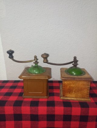 2 Molinillos de Café Vintage