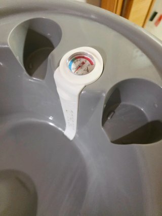 Bañera bebé con patas plegables