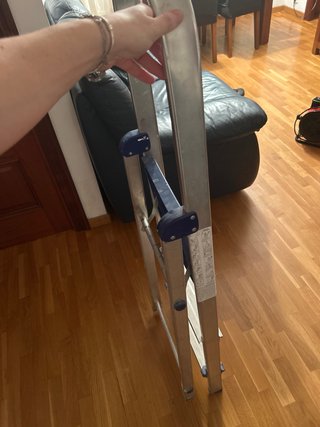 Escalera de aluminio plegable