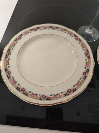 Juego de porcelana y copas vintage