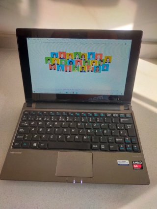 Portátil Medion Akoya E1317T