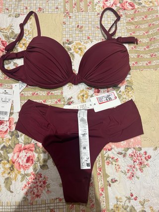 Bikini Calzedonia Rojo Nuevo  talla pecho 95,