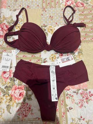 Bikini Calzedonia Rojo Nuevo  talla pecho 95,