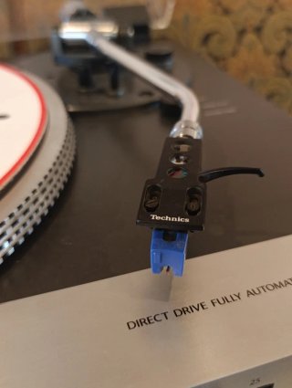 DIFERENTES MODELOS DE TOCADISCOS TRACCIÓN DIRECTA