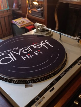 DIFERENTES MODELOS DE TOCADISCOS TRACCIÓN DIRECTA