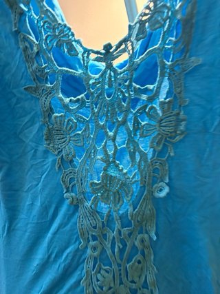 Top largo azul Salsa con espalda de encaje