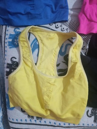 Lote 4 Sujetadores Deportivos Mujer. Talla M