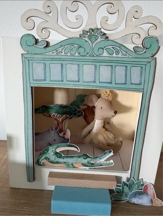 Mini teatro in legno decorato per Maileg