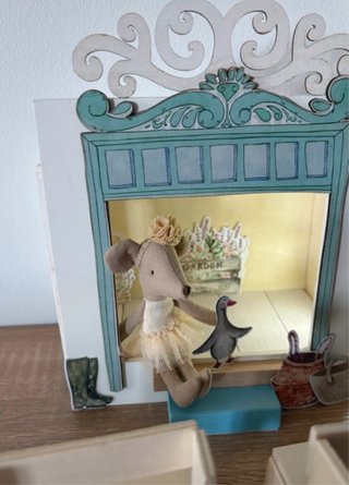 Mini teatro in legno decorato per Maileg