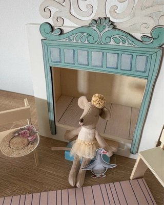Mini teatro in legno decorato per Maileg