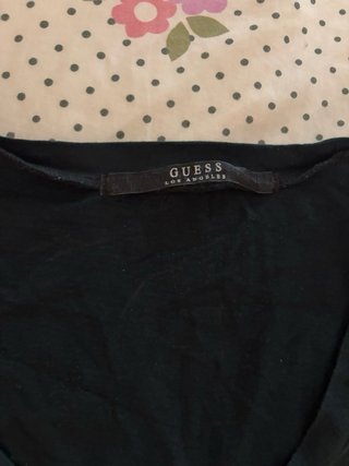 Camiseta Guess Degradada con Adornos