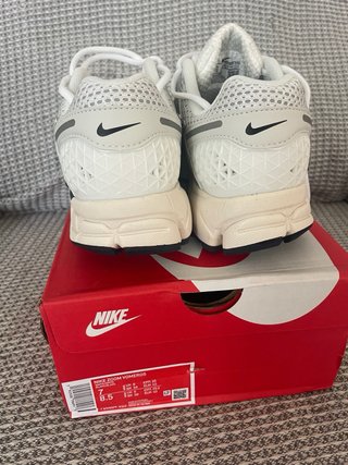 Nike Zoom Vomero 5 Plata/Blanco