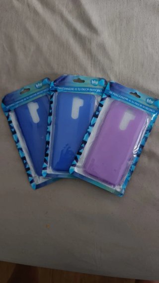 Lote Fundas silicona móviles  Precio por unidad 2€
