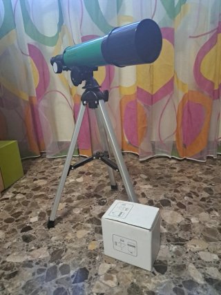 Telescopio infantil con trípode