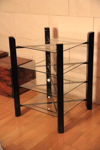 Mueble 4 estantes madera y cristal