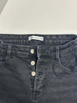 Pantalones vaqueros Zara negros Talla 38