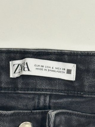 Pantalones vaqueros Zara negros Talla 38