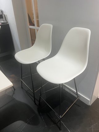 Taburete Alto Blanco Herman Miller