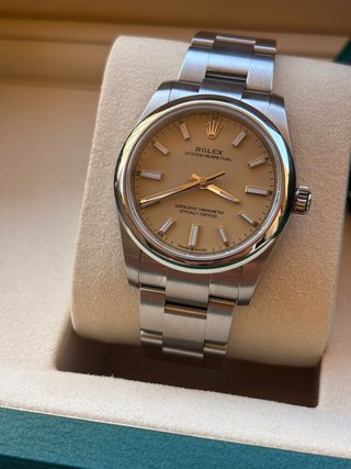 Rolex Oyster Perpetual 34mm  Ref. 124200