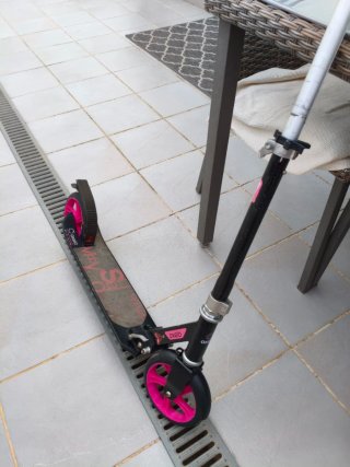 Patinete Oxelo MID Negro y Rosa