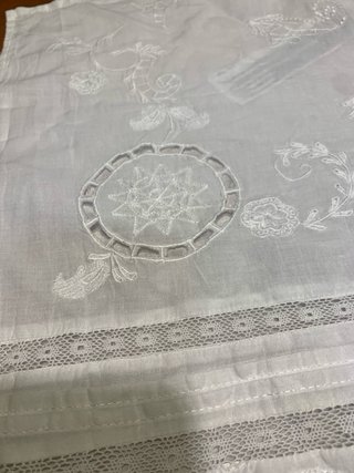 Blusa romántica bordada