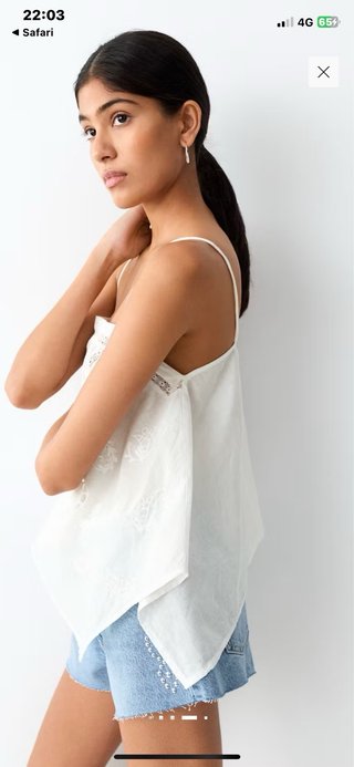 Blusa romántica bordada