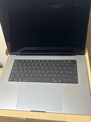 MacBook Pro 16 2021 Plata - Pantalla Rota