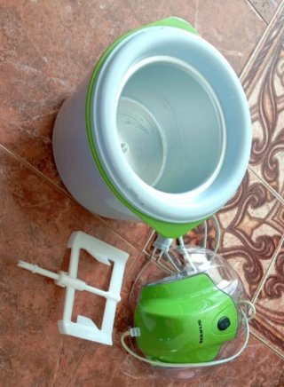 Heladera Eléctrica Verde y Blanca