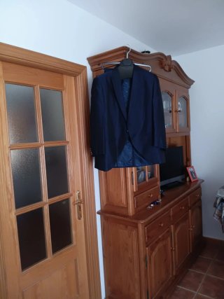 Traje de novio azul