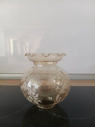 Pantalla de cristal con flores