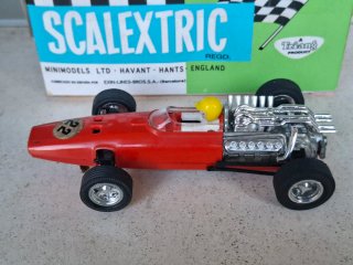 SCALEXTRIC HONDA RA273 F.1 PRIMERA SERIE