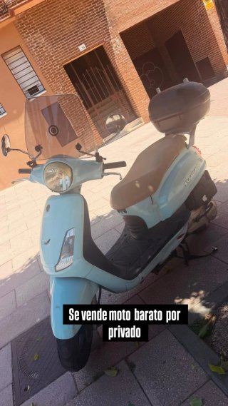 Moto Scooter SYM Fiddle Azul y Marrón