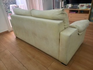 Sofá cama beige de tela