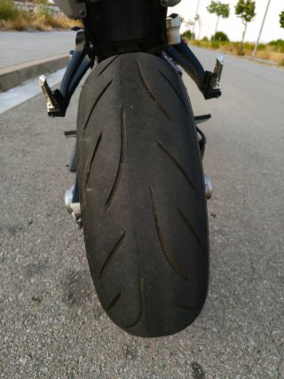 Yamaha MT-07 2020 A2 Blanca negra y naraja
