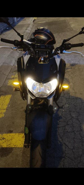 Yamaha MT-07 2020 A2 Blanca negra y naraja