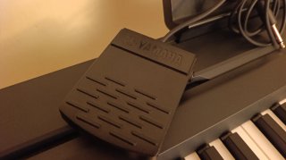 Piano Digital Yamaha Negro