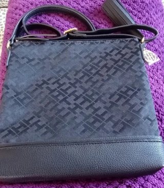 Bolso bandolera Tommy Hilfiger negro