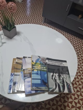 Libros para el grado medio de farmacia y parafarma