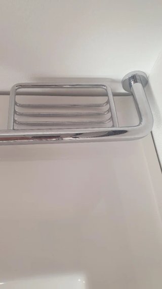Asidero de baño con jabonera